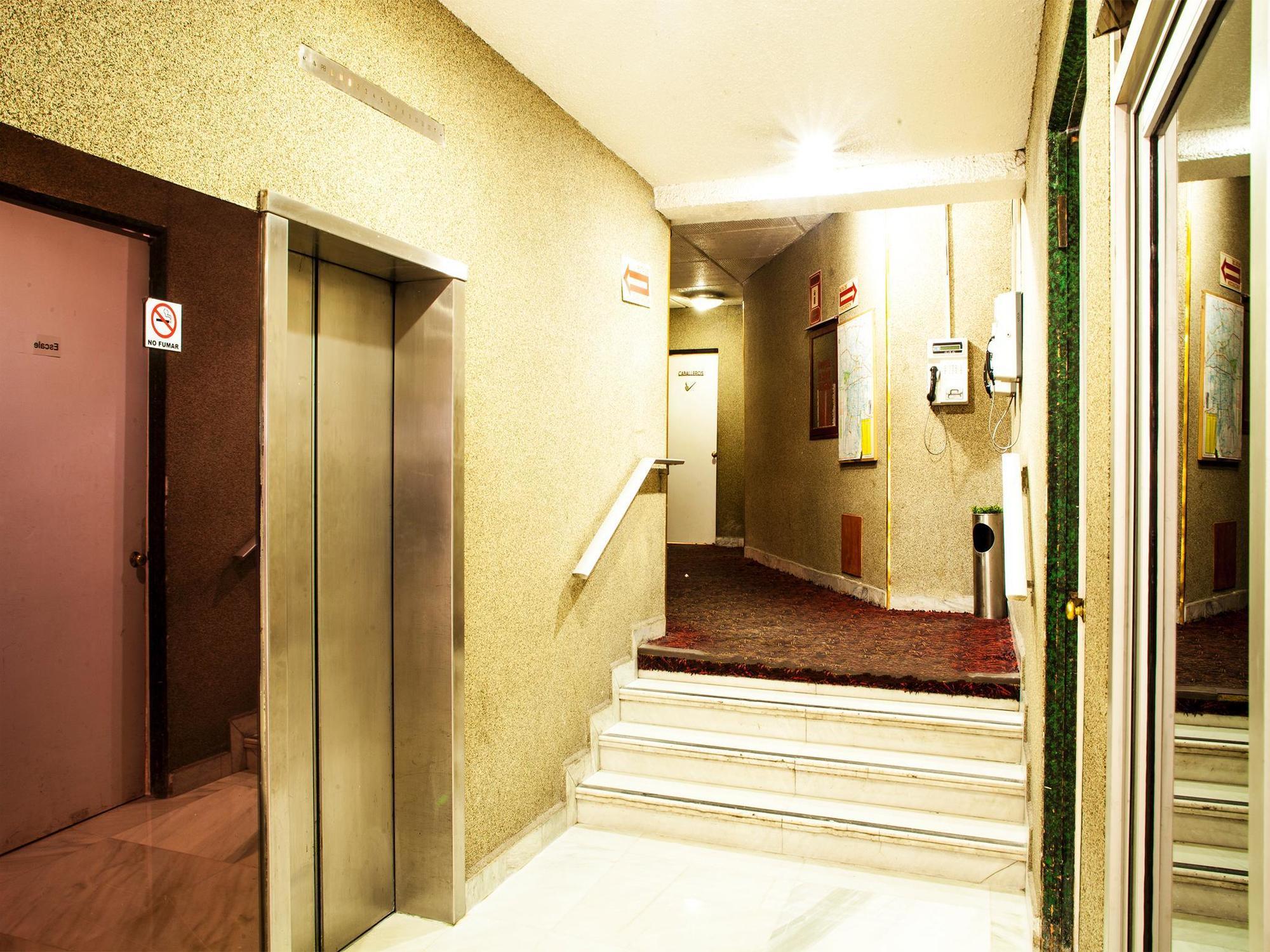 Hotel Plaza Madrid メキシコシティ エクステリア 写真