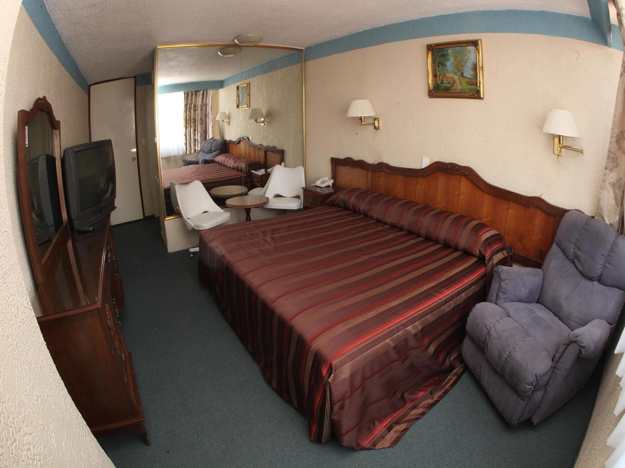 Hotel Plaza Madrid メキシコシティ エクステリア 写真